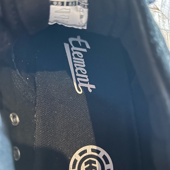 Element Shoes Size 9.5 - Picture 4 of 6